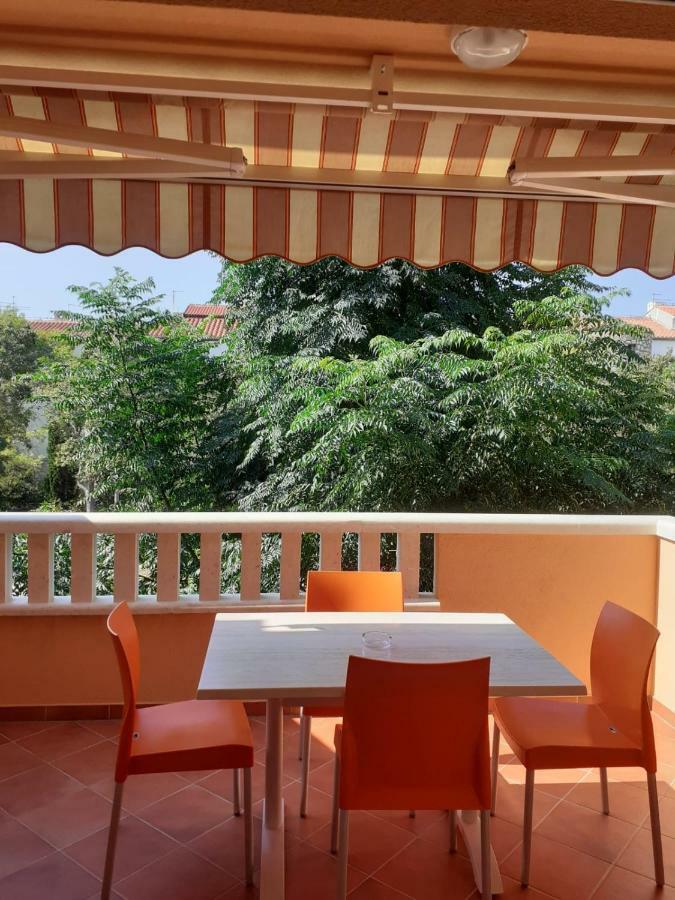 Apartmani Ruza Novalja Luaran gambar