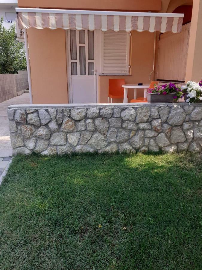 Apartmani Ruza Novalja Luaran gambar