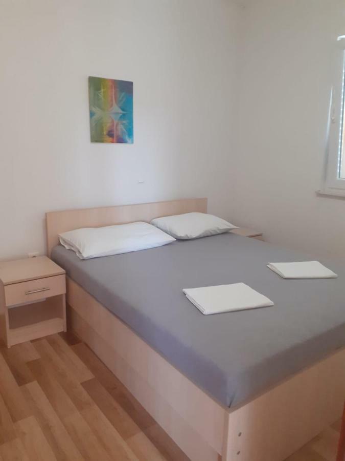 Apartmani Ruza Novalja Luaran gambar